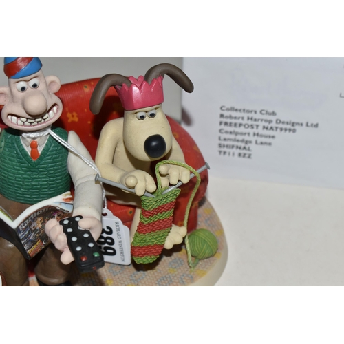 389 - A BOXED ROBERT HARROP DESIGNS 'THE RADIO TIMES CHRISTMAS EDITION' WALLACE AND GROMIT FIGURE GROUP, W... 