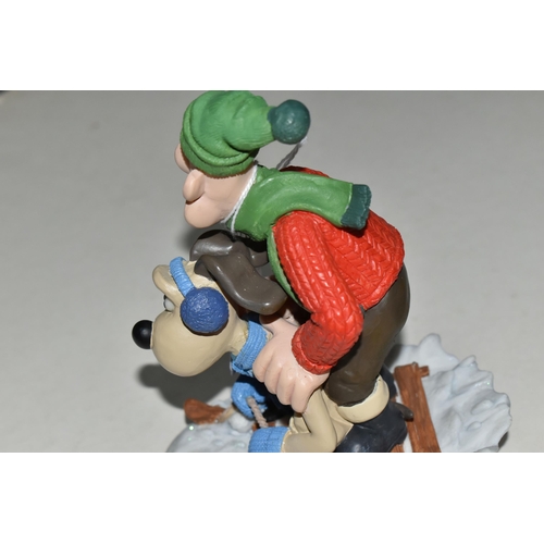 390 - A BOXED ROBERT HARROP DESIGNS 'A GRAND SLEIGH OUT' WALLACE AND GROMIT FIGURE GROUP, WGCS13, limited ... 