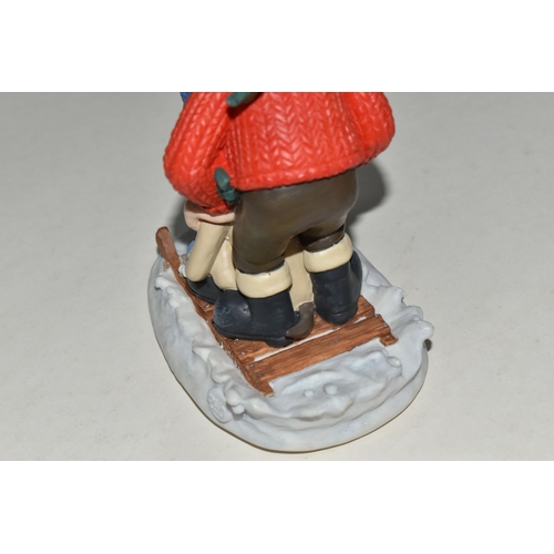 390 - A BOXED ROBERT HARROP DESIGNS 'A GRAND SLEIGH OUT' WALLACE AND GROMIT FIGURE GROUP, WGCS13, limited ... 