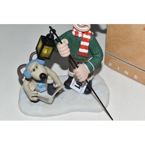 391 - A BOXED ROBERT HARROP DESIGNS 'CRACKING CAROLS' WALLACE AND GROMIT FIGURE GROUP, WGCS11, limited edi... 