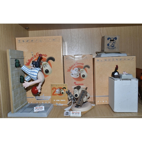 415 - FOUR BOXED ROBERT HARROP WALLACE & GROMIT 'THE WRONG TROUSERS' FIGURINES, comprising a limited editi... 