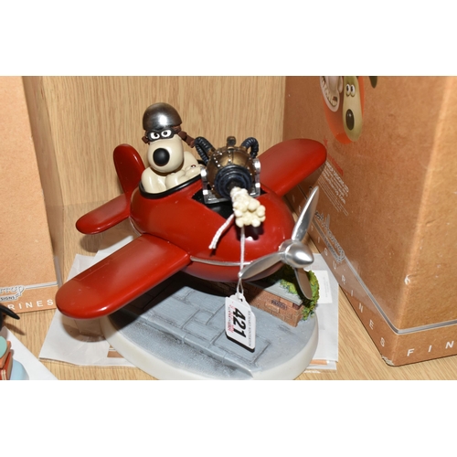 421 - FOUR BOXED ROBERT HARROP WALLACE & GROMIT 'A CLOSE SHAVE' DETAILED RESIN FIGURES, comprising a limit... 