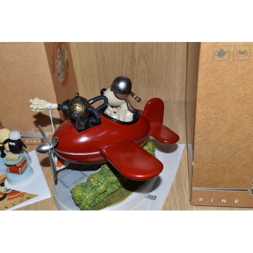 421 - FOUR BOXED ROBERT HARROP WALLACE & GROMIT 'A CLOSE SHAVE' DETAILED RESIN FIGURES, comprising a limit... 