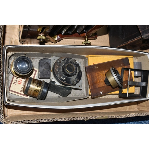 434 - A MAHOGANY QUARTER PLATE CAMERA BY W. WATSON AND SONS, with brass fittings, lens board but no lens, ... 