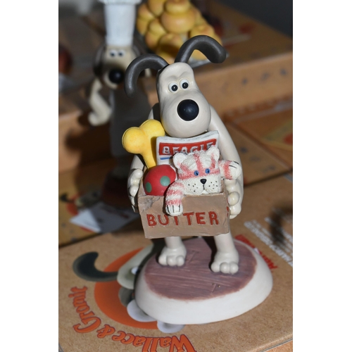 446 - SEVEN BOXED ROBERT HARROP DESIGNS WALLACE AND GROMIT FIGURES, from A Matter of Loaf & Death, compris... 