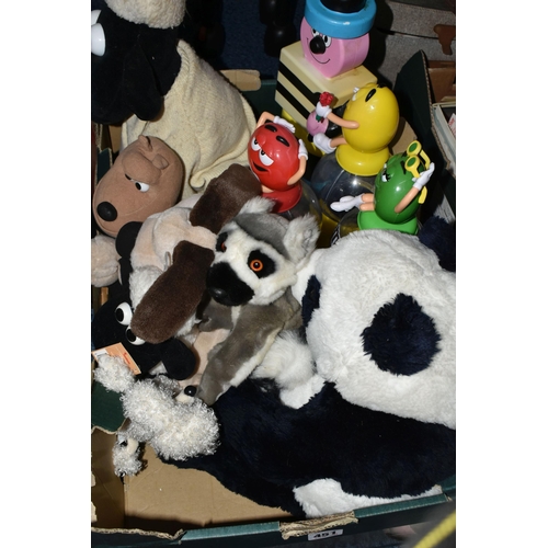 451 - A BOX AND LOOSE SOFT TOYS AND BRANDED COLLECTABLES, soft toys to include Wallace and Gromit characte... 