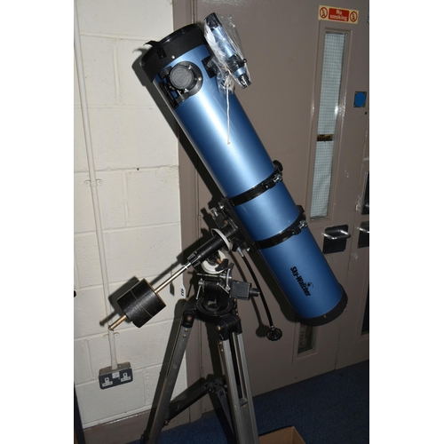 453 - A SKY-WATCHER TELESCOPE  AND EQ MOTOR DRIVE MOUNT,  D=130mm F=900mm with coated optics, extra lenses... 