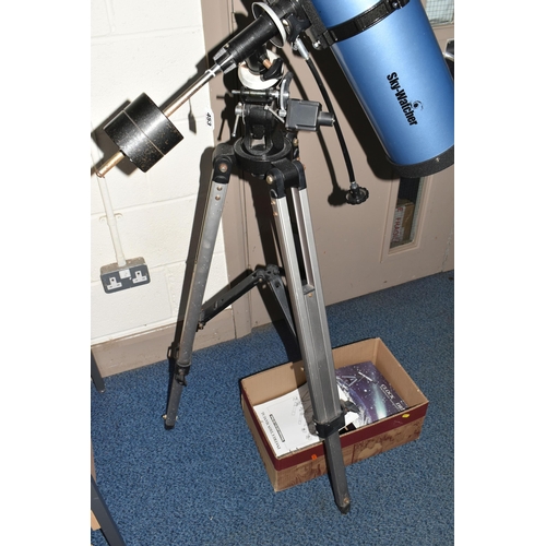 453 - A SKY-WATCHER TELESCOPE  AND EQ MOTOR DRIVE MOUNT,  D=130mm F=900mm with coated optics, extra lenses... 