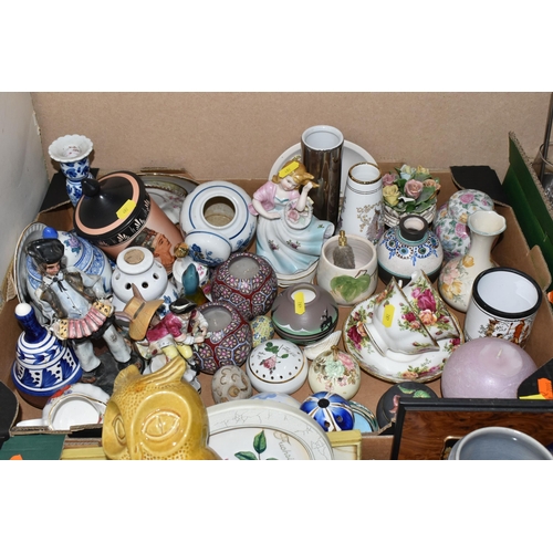 492 - TWO BOXES OF MISCELLANEOUS CERAMICS AND SUNDRIES, to include decorative sea shells, blue studio pott... 