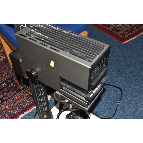 493 - TWO STUDIO LIGHTS AND AN ENLARGER, comprising two Ianebeam 2 KW studio/industrial lights, model no 3... 