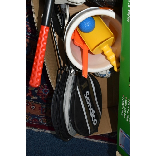 498 - TWO BOXES AND LOOSE OUTDOOR GAMES AND CHILDREN'S TOYS to include a box of assorted sports equipment ... 