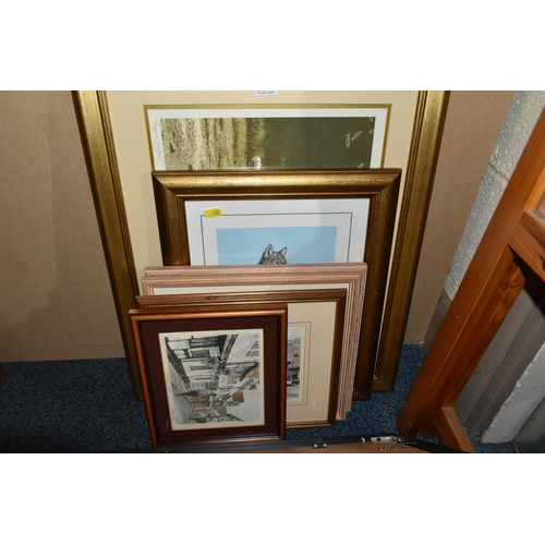 507 - A SMALL SELECTION OF LIMITED EDITION PRINTS ETC, comprising two Stephen Gayford wildlife prints, Phi... 