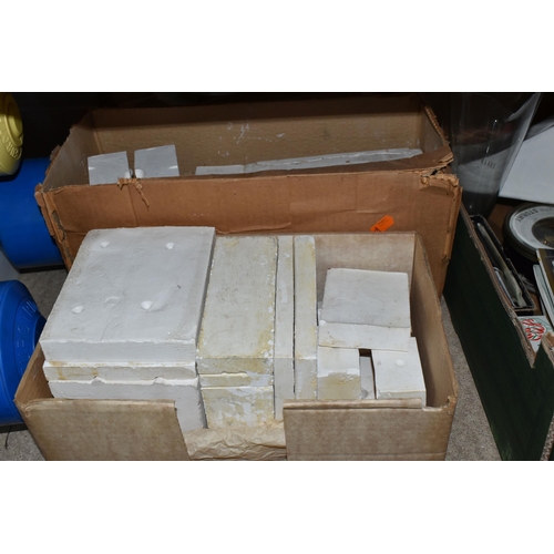 521 - FOUR BOXES AND LOOSE SUNDRY ITEMS, to include a set of Eurotrim eights comprising 1.1kg, 2.3kg, and ... 