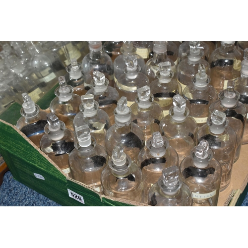 526 - A BOX AND LOOSE ANTIQUE APOTHECARY BOTTLES AND ORNAMENTAL ITEMS to include approximately forty antiq... 