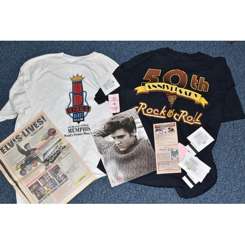 538 - ONE TRAY OF ELVIS PRESLEY / GRACELAND Memorabilia comprising two T Shirts, a Graceland Official Guid... 