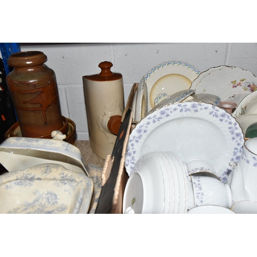 547 - SIX BOXES AND LOOSE CERAMICS, to include a Coalport 'Indian Tree Coral' pattern tea caddy, a Crown D... 