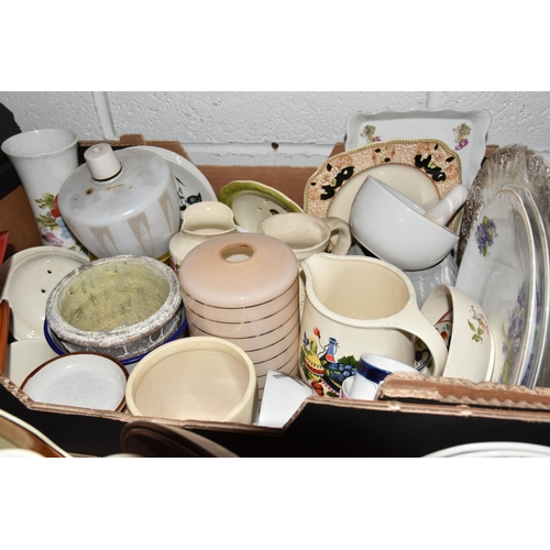 547 - SIX BOXES AND LOOSE CERAMICS, to include a Coalport 'Indian Tree Coral' pattern tea caddy, a Crown D... 