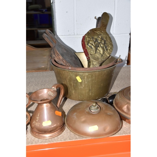 553 - A COLLECTION OF METALWARE, to include a quantity of copper items, two vintage foot warmers, two hand... 