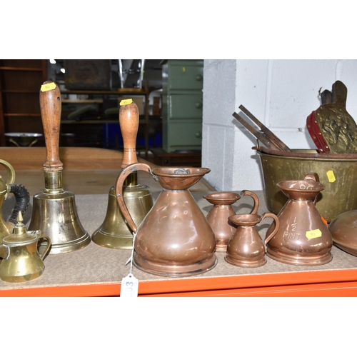 553 - A COLLECTION OF METALWARE, to include a quantity of copper items, two vintage foot warmers, two hand... 