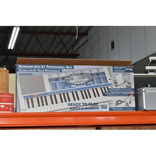 560 - A SELECTION OF ELECTRICAL AND SUNDRIES, to include Bontempi electric keyboard with sixty one profess... 