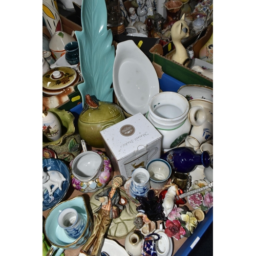 578 - FOUR BOXES AND LOOSE CERAMIC GIFTWARE AND ORNAMENTS, to include a West German vase 4215/2 with geome... 