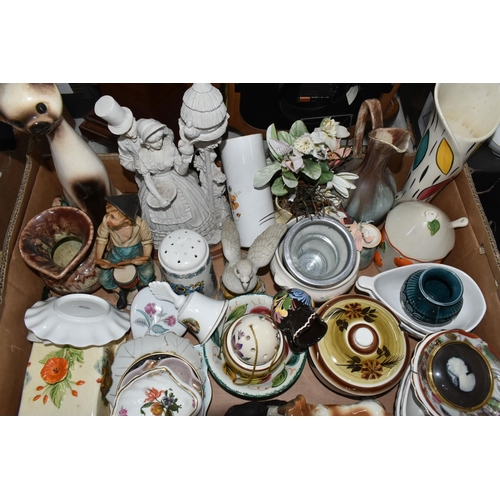 578 - FOUR BOXES AND LOOSE CERAMIC GIFTWARE AND ORNAMENTS, to include a West German vase 4215/2 with geome... 