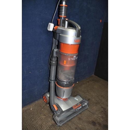 1062 - A VAX AIR STRETCH UPRIGHT VACUUM CLEANER (PAT pass and working)