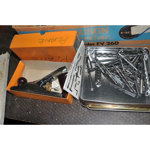 1079 - A TRAY CONTAINING POWER AND HANDTOOLS including a Black and Decker KD562 drill, a Power Devil jigsaw... 