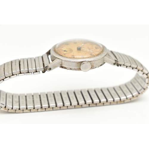 34 - A GENTS 'OMEGA' STAINLESS STEEL WRISTWATCH, manual wind, round discoloured dial signed 'Omega', Arab... 