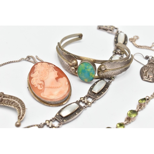 74 - A SMALL ASSORTMENT OF WHITE METAL JEWELLERY, to include a white metal and mother of pearl bracelet, ... 