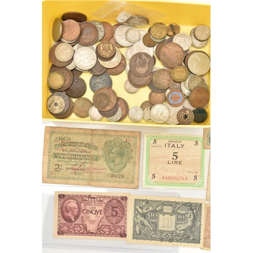 139 - A PLASTIC BOX OF MIXED COINS AND BANKNOTES, to include a small parcel 170 grams of Silver content it... 