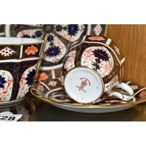 328 - SEVEN PIECES OF ROYAL CROWN DERBY IMARI 1128 TEA WARE, comprising two teacups, two saucers, two tea ... 