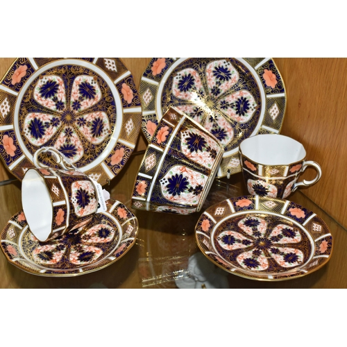 328 - SEVEN PIECES OF ROYAL CROWN DERBY IMARI 1128 TEA WARE, comprising two teacups, two saucers, two tea ... 