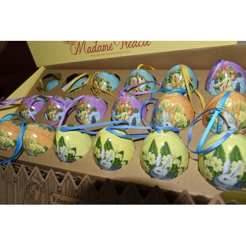 340 - A GROUP OF EMMA BRIDGEWATER AND SIMILIAR EASTER GIFT TINS, comprising sixteen egg shaped tins, four ... 