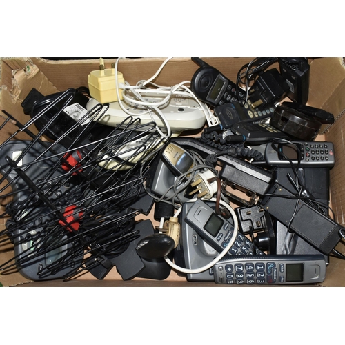 352 - FOUR BOXES AND LOOSE MIXED LIGHTING AND ELECTRONIC SUPPLIES to include a large quantity of mixed int... 