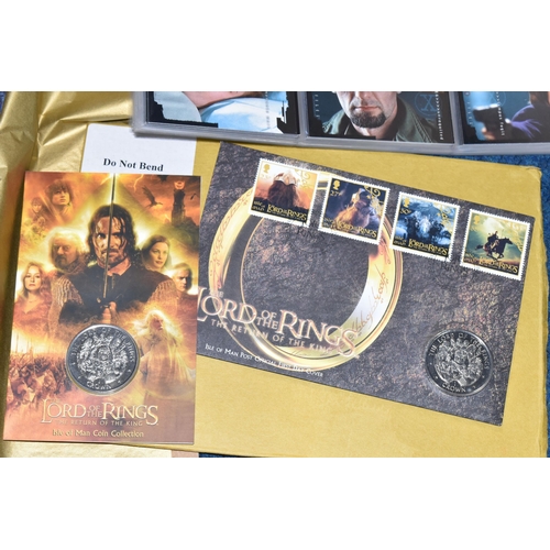 366 - A QUANTITY OF VARIOUS COLLECTORS MEMORABILIA, to include a Lord of the Rings 'The Return of the King... 