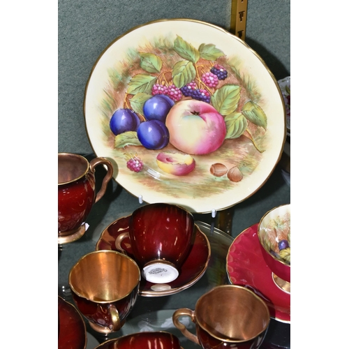 373 - A GROUP OF AYNSLEY ORCHARD GOLD AND A CARLTON WARE ROUGE ROYALE COFFEE SET, comprising an Aynsley Or... 