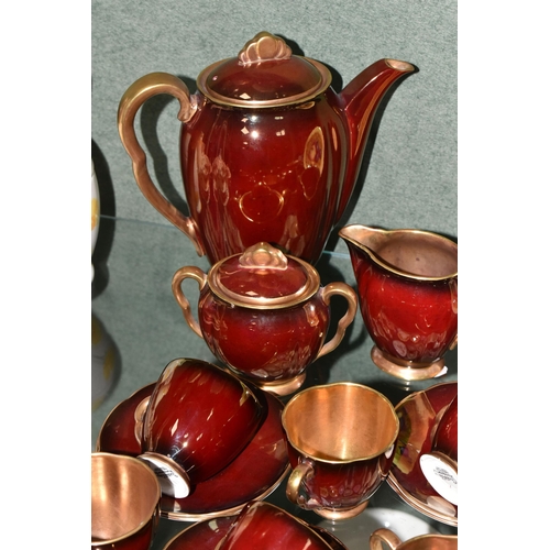 373 - A GROUP OF AYNSLEY ORCHARD GOLD AND A CARLTON WARE ROUGE ROYALE COFFEE SET, comprising an Aynsley Or... 