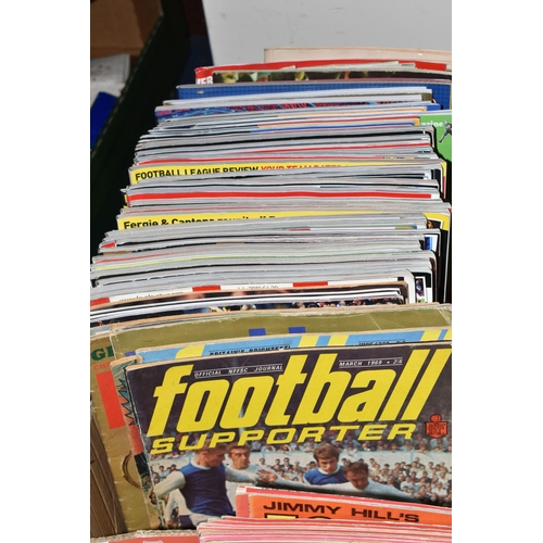 405 - A COLLECTION OF FOOTBALL MAGAZINES AND ANNUALS ETC., majority from the late 1960's onwards, magazine... 