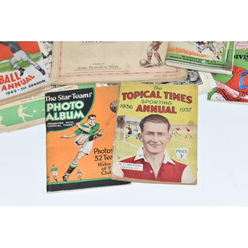 422 - A QUANTITY OF 1930'S FOOTBALL ANNUALS, to include Littlewoods 1935-36 and 1936-37, Topical Times 193... 