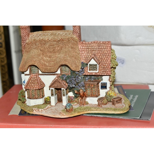 471 - A COLLECTION OF BOXED LILLIPUT LANE COTTAGES, most with deeds, comprising Cradle Cottage, Junk & Dis... 