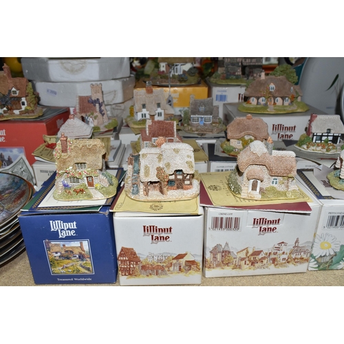 471 - A COLLECTION OF BOXED LILLIPUT LANE COTTAGES, most with deeds, comprising Cradle Cottage, Junk & Dis... 