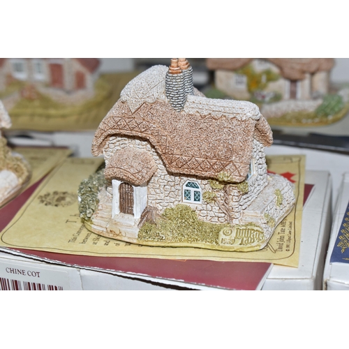 471 - A COLLECTION OF BOXED LILLIPUT LANE COTTAGES, most with deeds, comprising Cradle Cottage, Junk & Dis... 