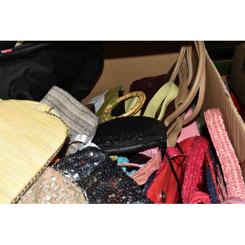 476 - A LARGE BOX OF LADIES' BAGS, a large quantity of evening bags, beach bags, everyday bags, etc in a v... 