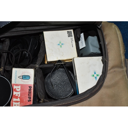 477 - A BOX AND LOOSE PHOTOGRAPHIC EQUIPMENT, to include a Praktica L2 35mm camera fitted with a Carl Zeis... 