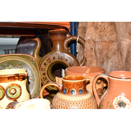 481 - A COLLECTION OF CERAMICS, mainly red earthenware pieces, to include continental and art pottery, sli... 