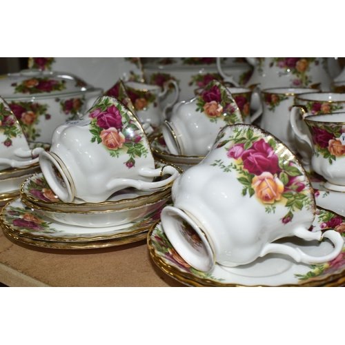 517 - A COLLECTION OF ROYAL ALBERT 'OLD COUNTRY ROSES' PATTERN DINNER, TEA AND GIFT WARES, comprising two ... 