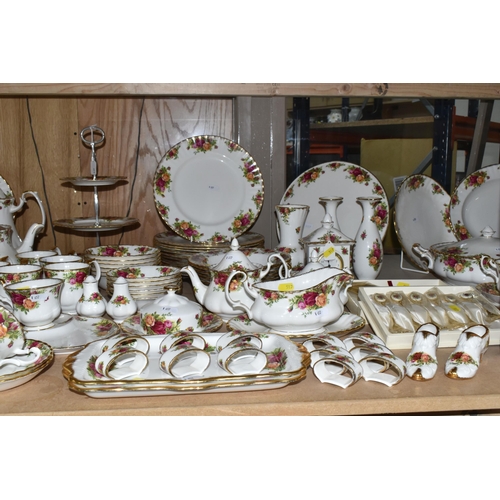 517 - A COLLECTION OF ROYAL ALBERT 'OLD COUNTRY ROSES' PATTERN DINNER, TEA AND GIFT WARES, comprising two ... 