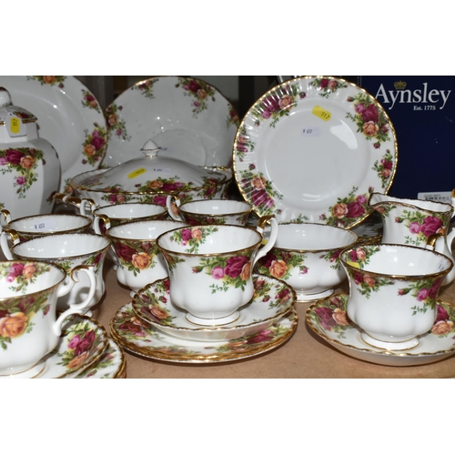 517 - A COLLECTION OF ROYAL ALBERT 'OLD COUNTRY ROSES' PATTERN DINNER, TEA AND GIFT WARES, comprising two ... 