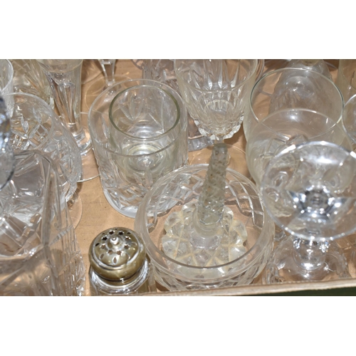 521 - TWO BOXES AND LOOSE GLASSWARE, to include two boxed sets of six Edinburgh Crystal wine glasses, four... 